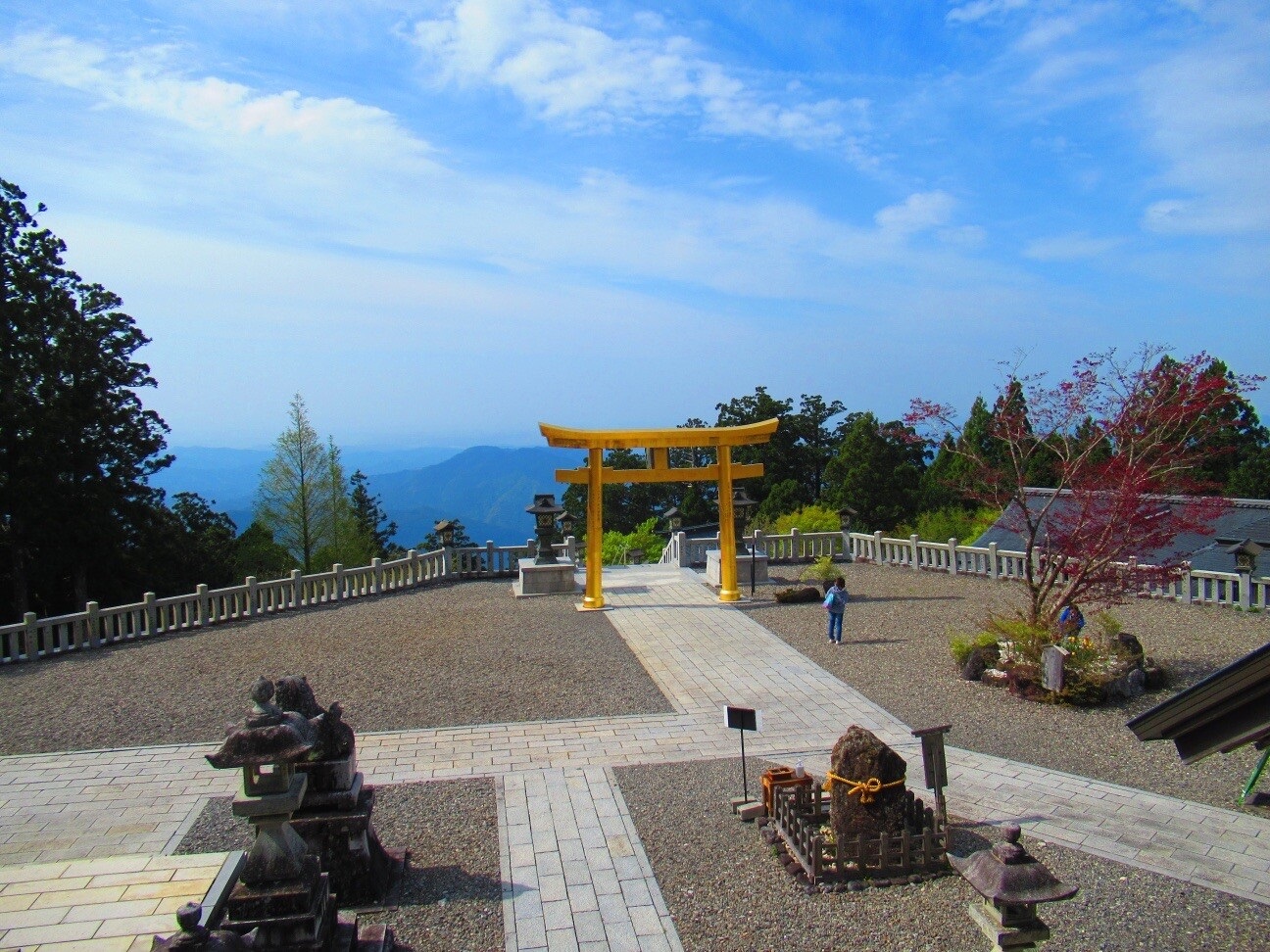 「金色」秋葉山山頂にある秋葉神社からの展望