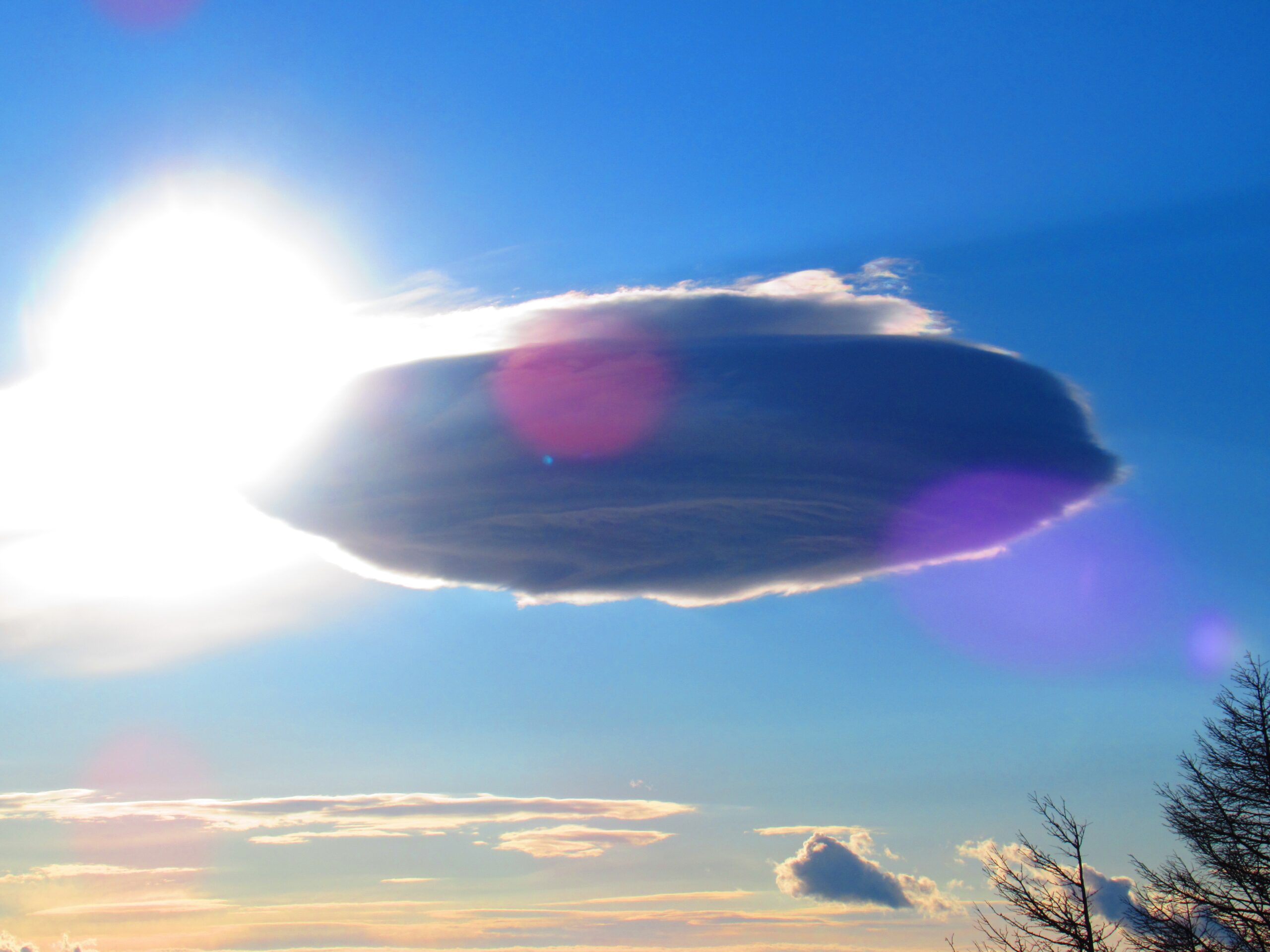 つるし雲のアップ『UFOだな・・・』