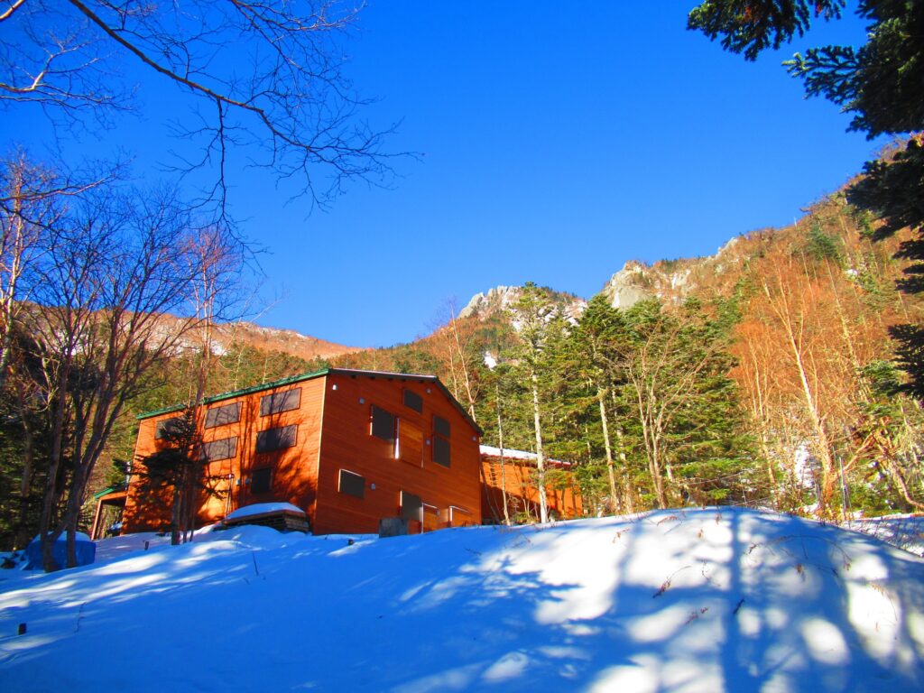 とても静かな鳳凰小屋